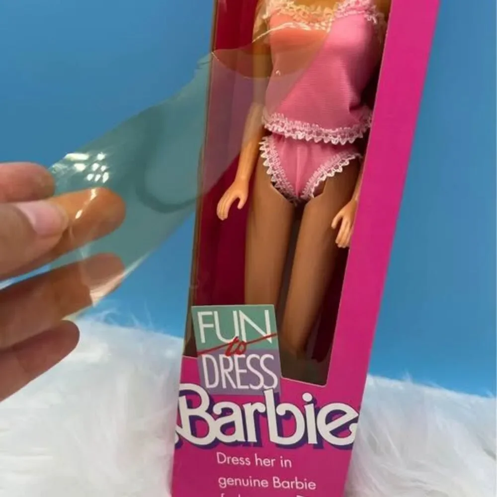 1989 Mattel Fun To Dress Barbie